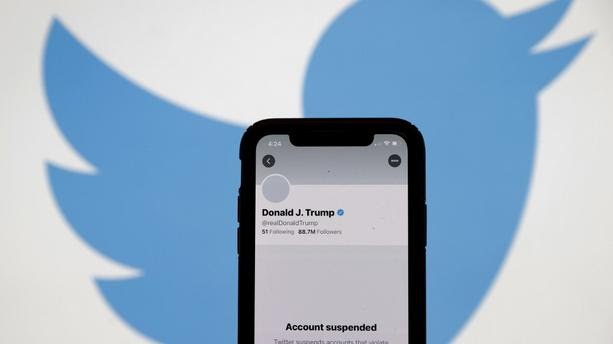 twitter-suspend-le-compte-de-donald-trump-d364fb-0@1x