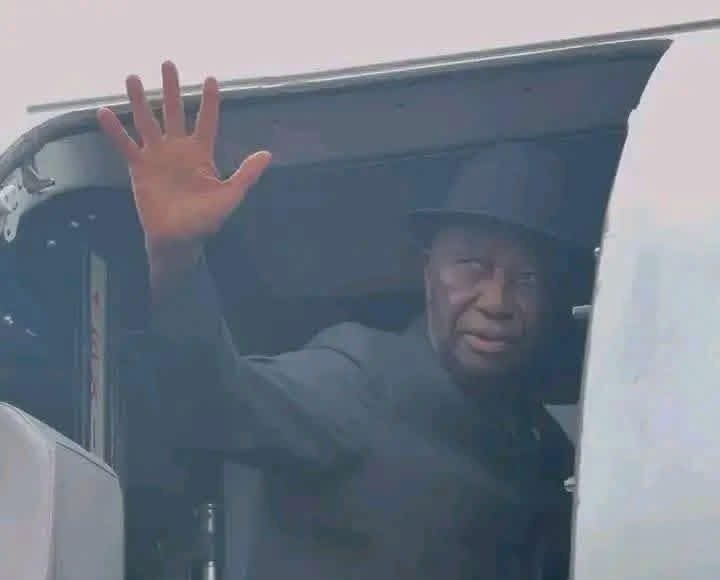 Le président Boakai se rend à Conakry pour des pourparlers urgents sur la frontière entre le Libéria et la Guinée