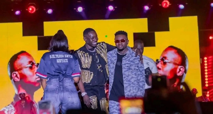 Sidiki Diabaté, Azaya et Djely Kaba Bintou : l’occasion manquée d’une unité scénique en Guinée (Tidiane Soumah)