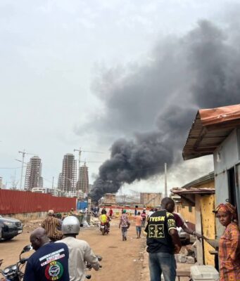 Conakry: un incendie majeur s’est produit sur l’ancien dépôt de carburant de Kaloum, ce week-end !
