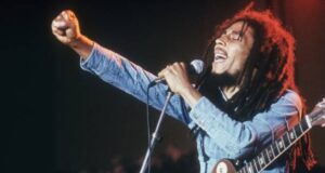 Le 11 mai 1981, Bob Marley s’éteignait à Miami à seulement 36 ans, laissant derrière lui un héritage musical et spirituel immense…