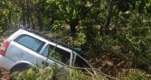 Un véhicule lourdement endommagé après qu’un chauffeur se soit endormi au volant entre Diarrala et Tabakoro