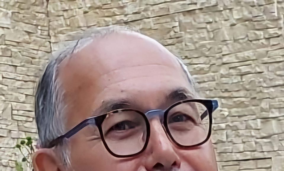 Complice de scène et ami de Maître Barry, l’ancien directeur du CCFG Daniel Couriol honore la mémoire du regretté virtuose de l’African Groove