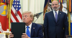 États-Unis: Donald Trump signe un décret contre le «tourisme des naissances» pour contester à nouveau le droit du sol