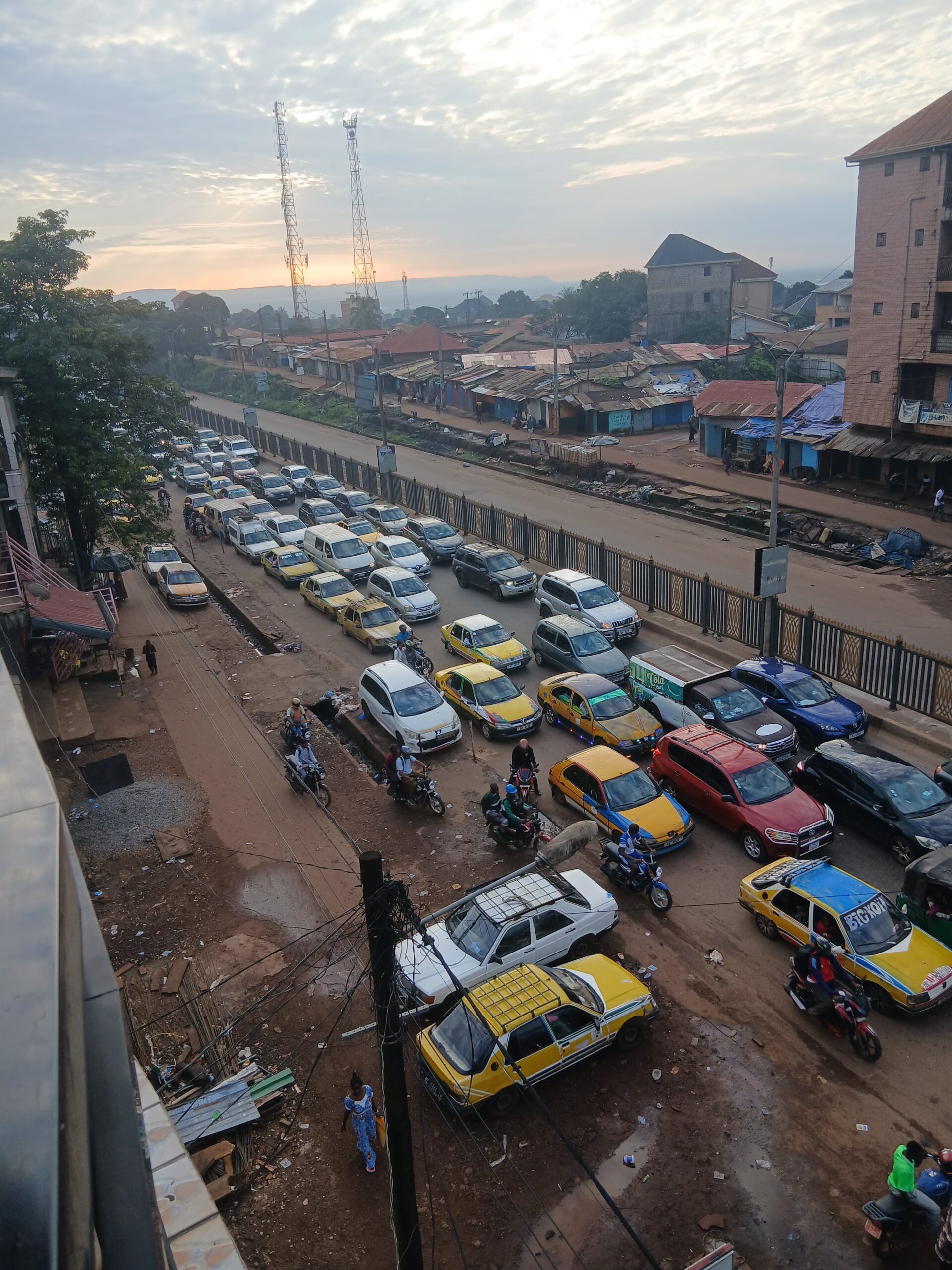 Conakry: Trafic saturé entre Cosa et Bambéto, ce lundi 7 septembre