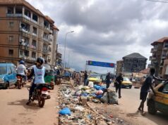 Guinée/Pollution : les bouteilles en PET, nouveaux ennemis des caniveaux !