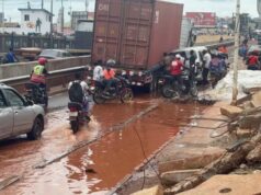 Sanoyah-Kagbelen / Conakry: les usagers face à une route en état de délabrement avancé !