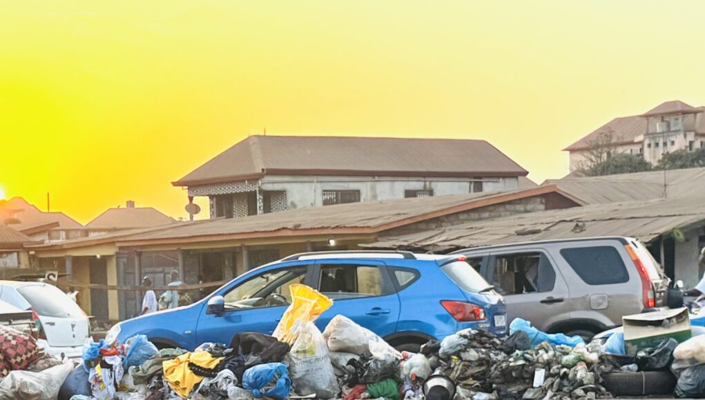 Conakry, capitale de la Guinée, fait face à un problème majeur : l’insalubrité !